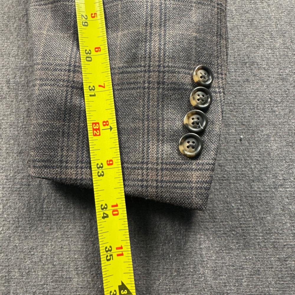 Jos. A. Bank Traveler's Collection 46R Grey Brown Plaid 100% Wool Blazer Jacket - Picture 6 of 7